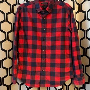 Banana Republic Red and Blue Checkered Luxe Flannel Men’s button down Shirt